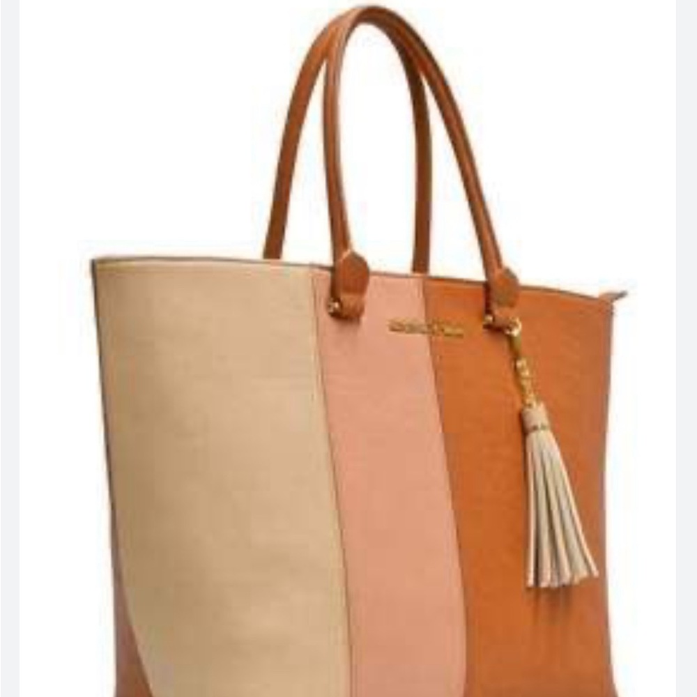 Adrienne Vittadini tote bag
